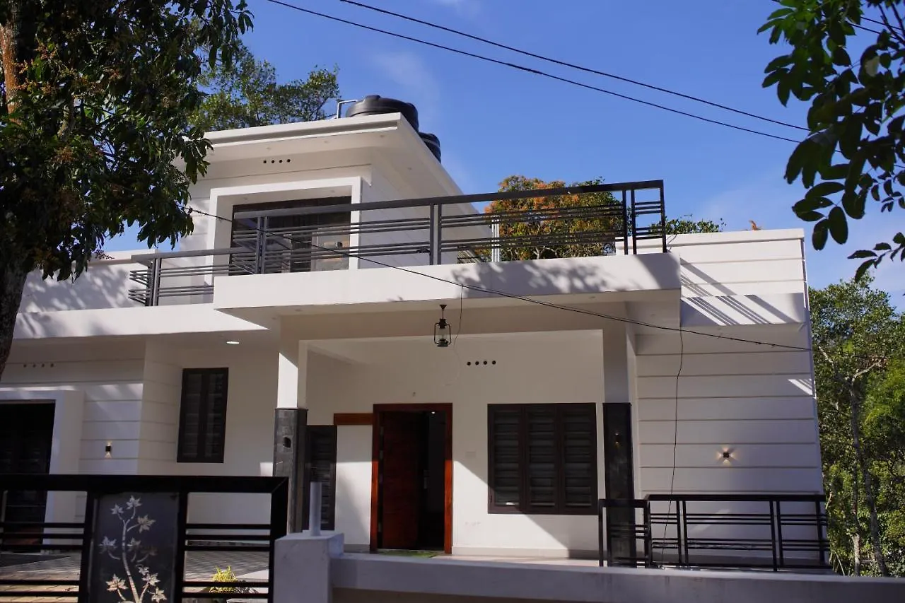 فيلة Vaishnavam Home Stay تيكَدِيْ